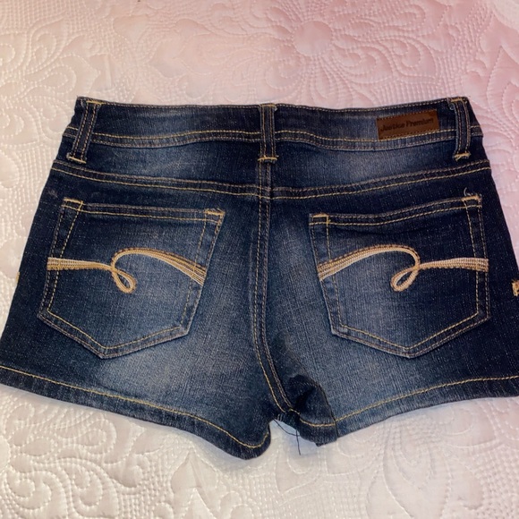 New “Justice” Shorts - Picture 2 of 4